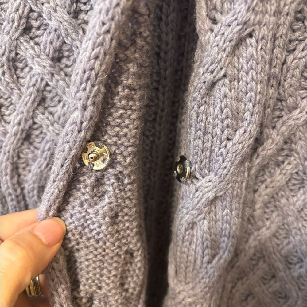Carraig Donn Merino Irish Wool Snap Fisherman Cable Knit Sweater Vest Ireland M - Picture 3 of 6
